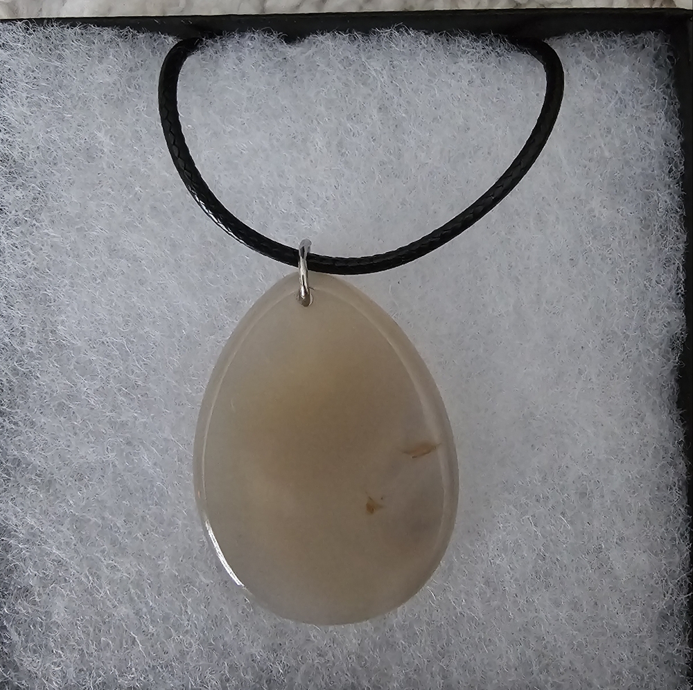Oval Agate Pendant